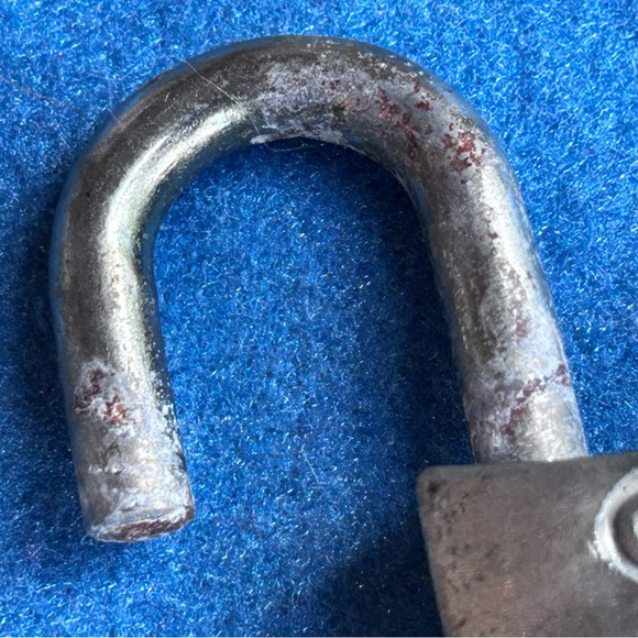 Vintage Slaymaker Rustless  Antique Padlock. Works w/1 key. Rare Patina Steel. - Picture 7 of 8